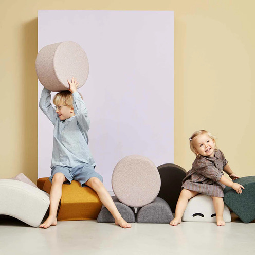 Kinder-Pouf "KK Mr. Half Circle Face"